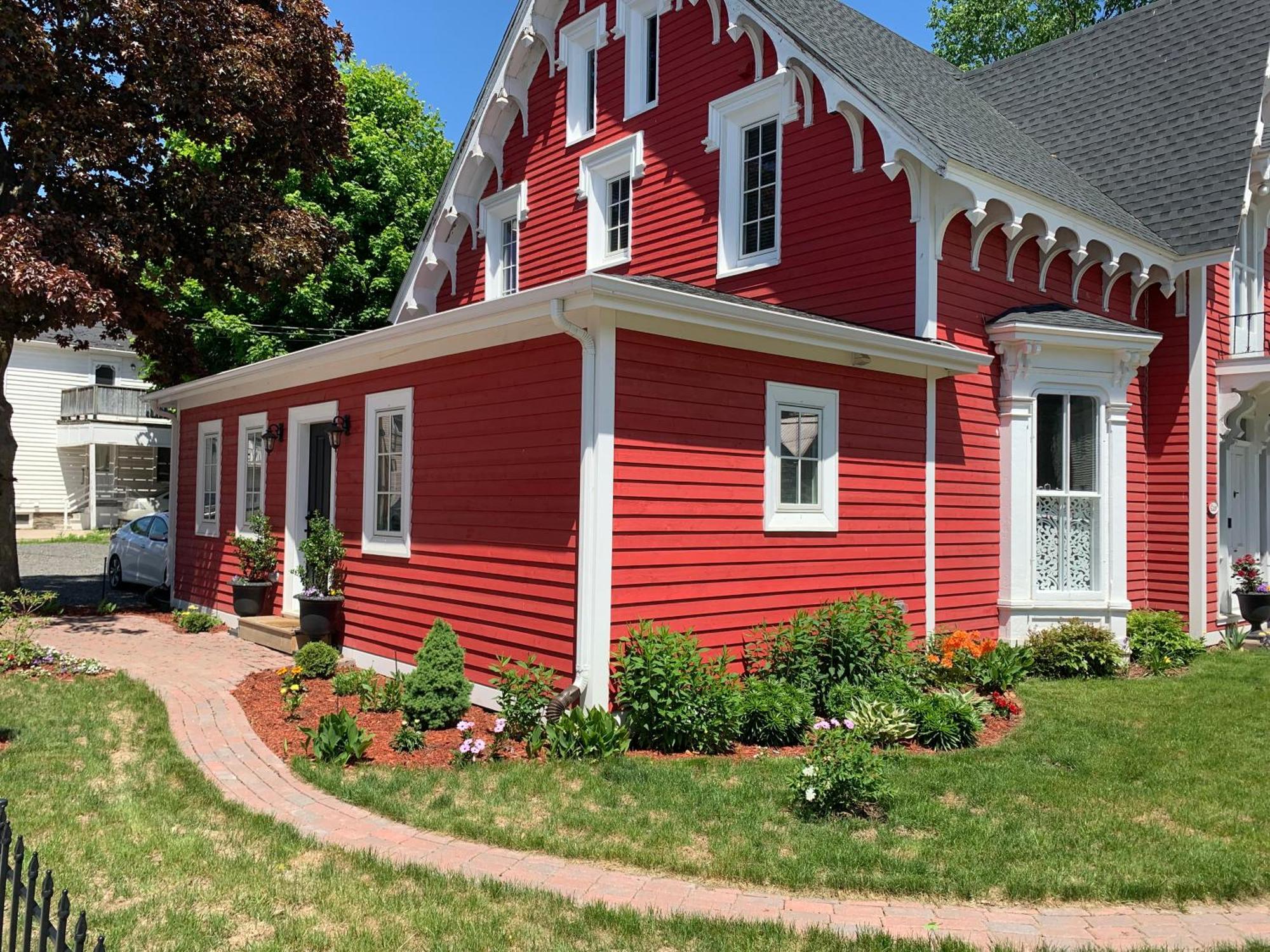 The Red House Fredericton Bed and Breakfast Exteriör bild