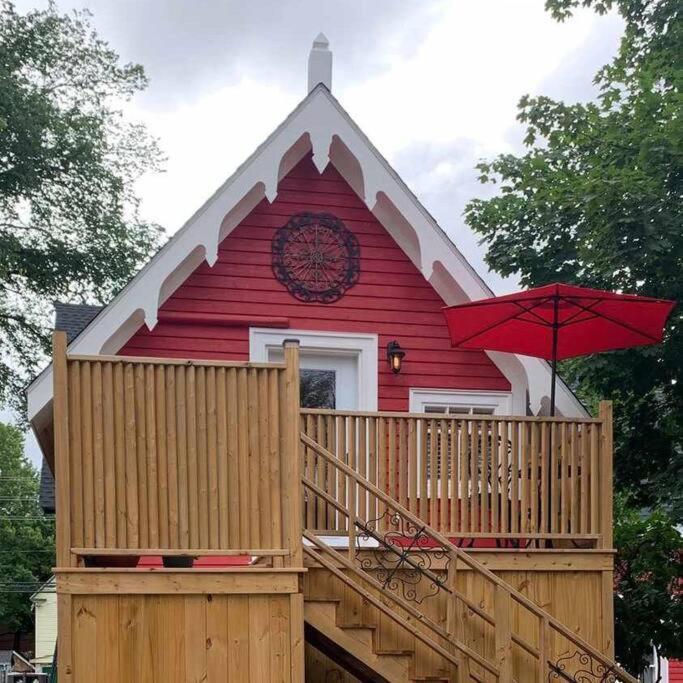 The Red House Fredericton Bed and Breakfast Exteriör bild